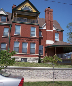 100_0727house2 (73k image)